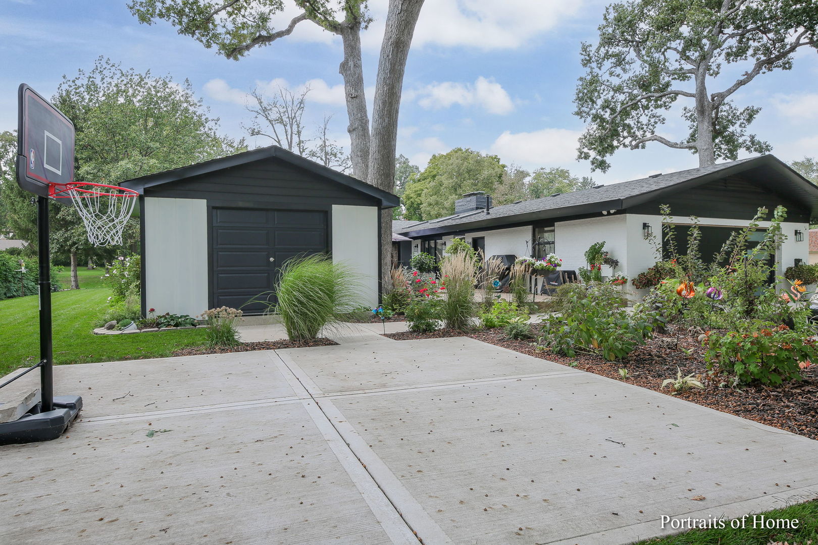 22W111 Hickory Court