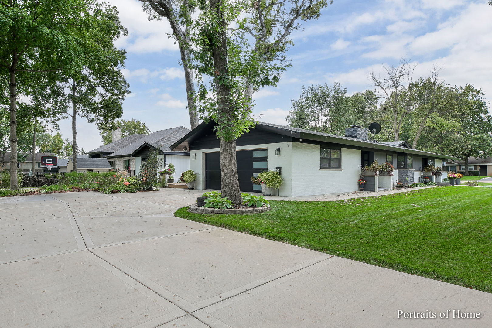 22W111 Hickory Court