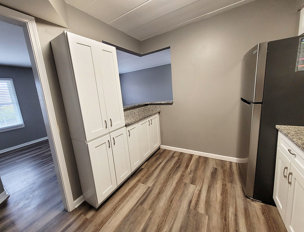 2820 Dundee Road Unit: 2B