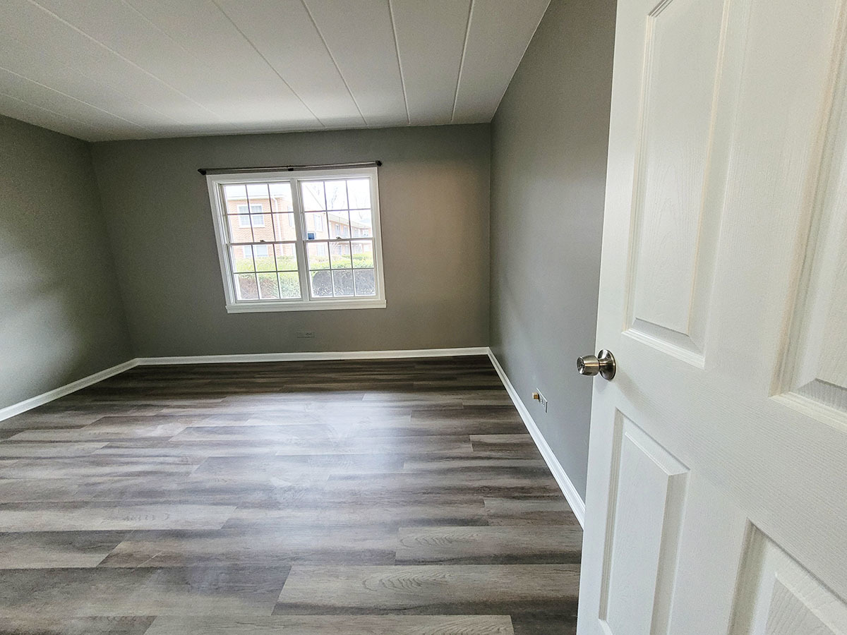 2820 Dundee Road Unit: 2B