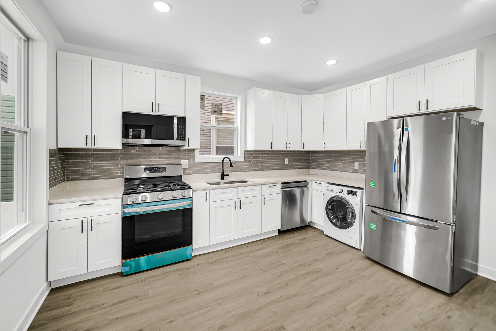 3645 N Albany Avenue