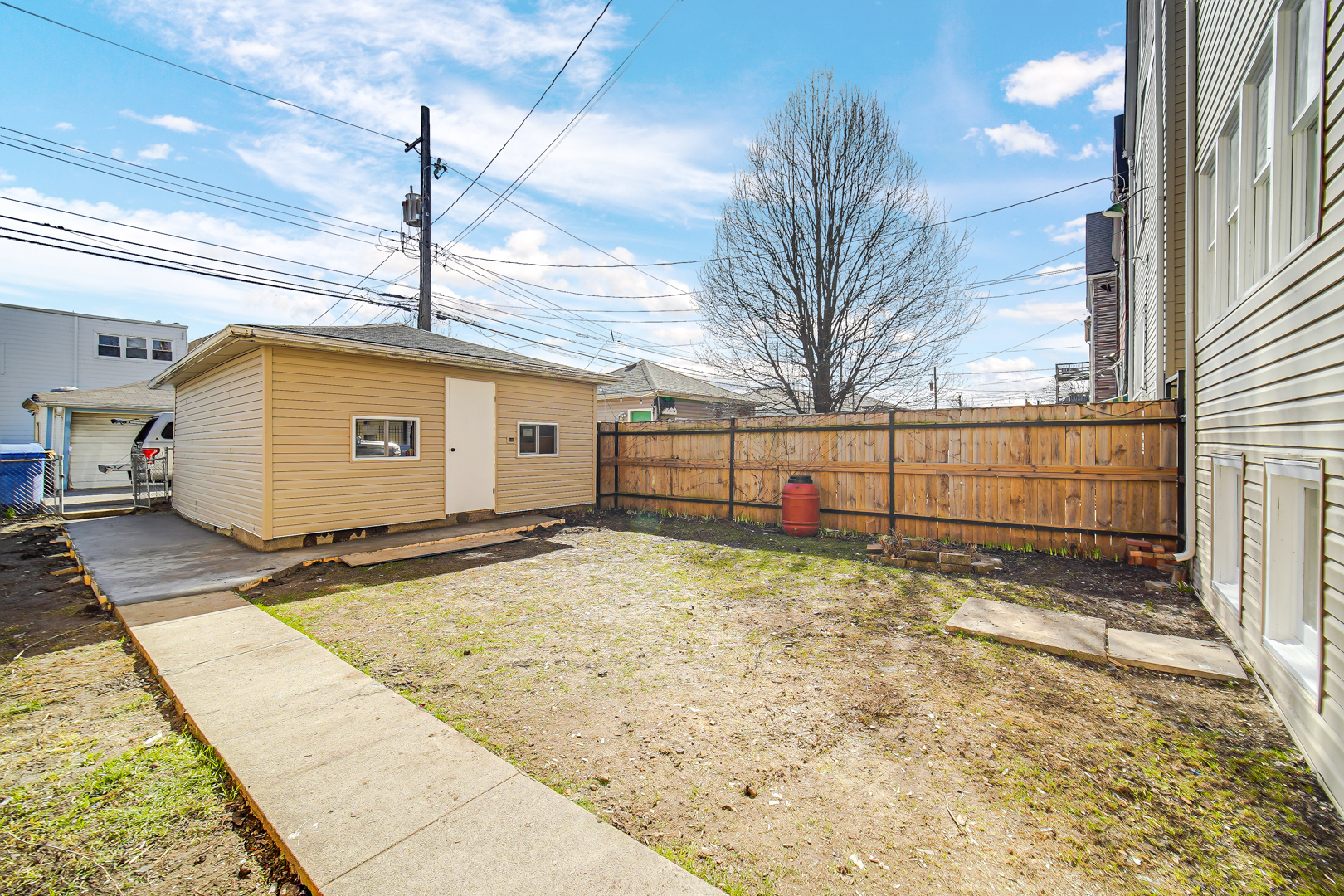 3645 N Albany Avenue