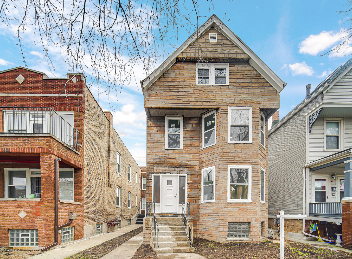 3645 N Albany Avenue