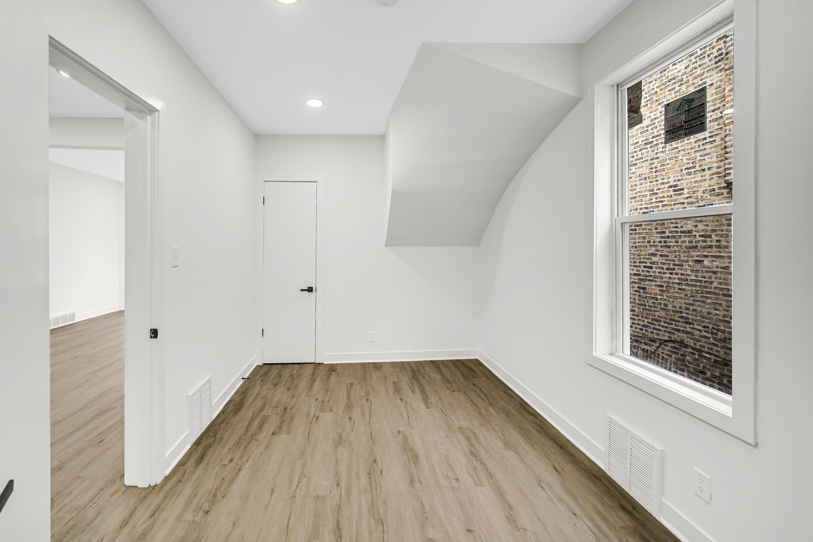 3645 N Albany Avenue