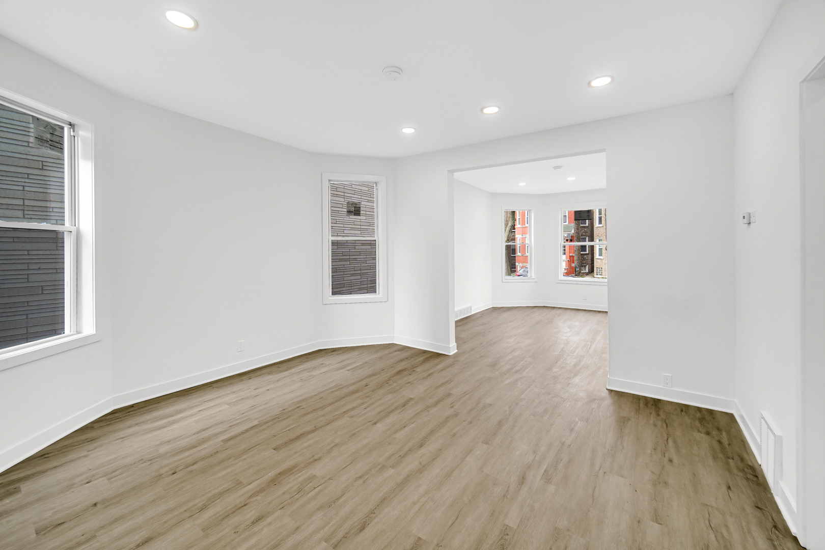 3645 N Albany Avenue