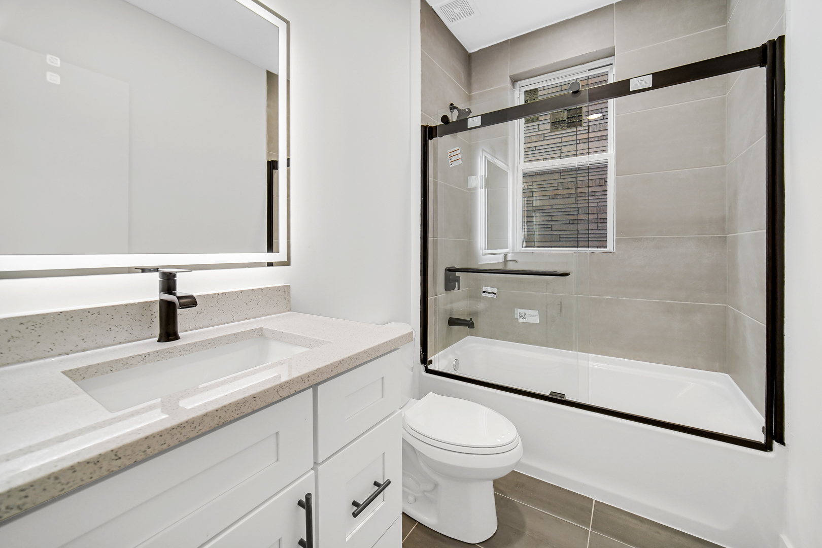 3645 N Albany Avenue