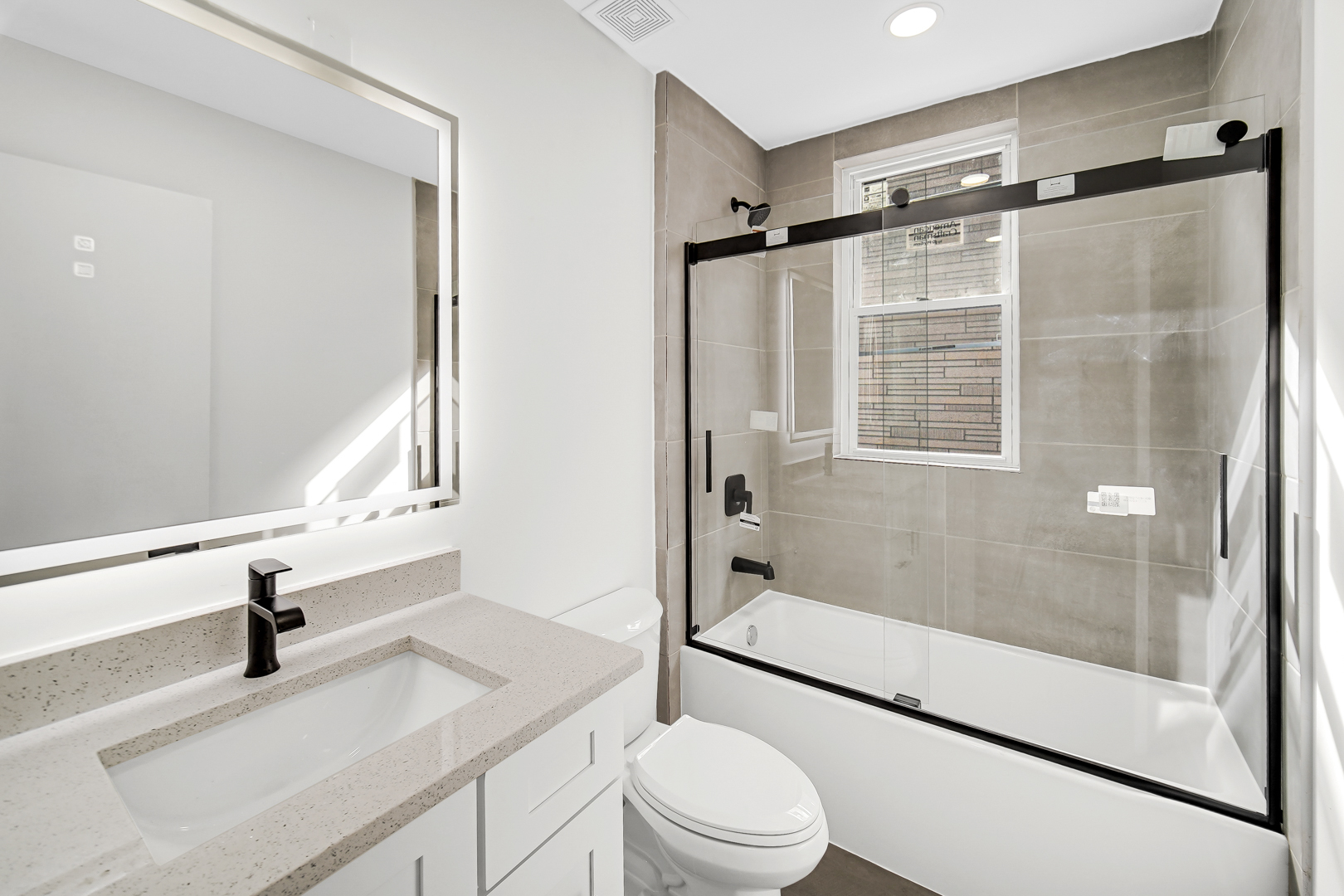 3645 N Albany Avenue