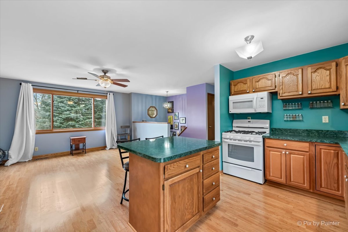 3006 E Hickory Drive