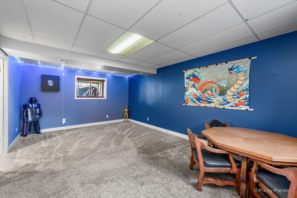 3006 E Hickory Drive