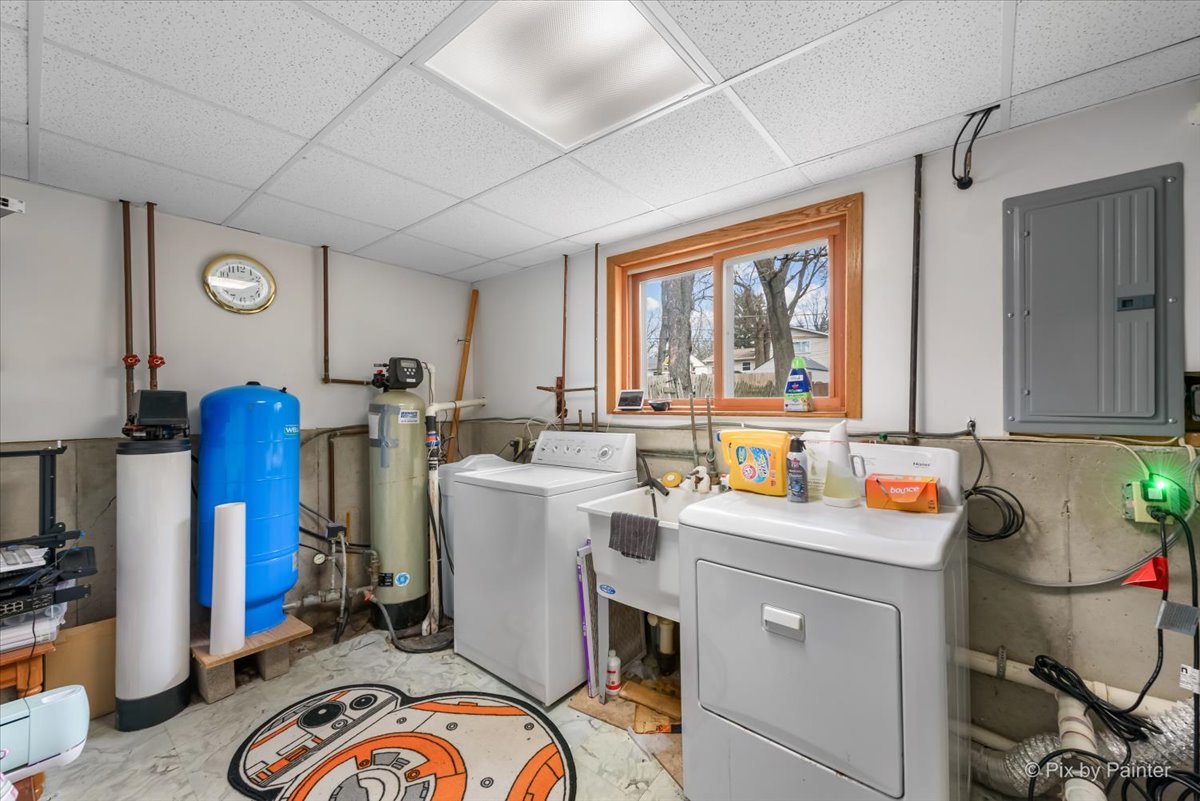 3006 E Hickory Drive