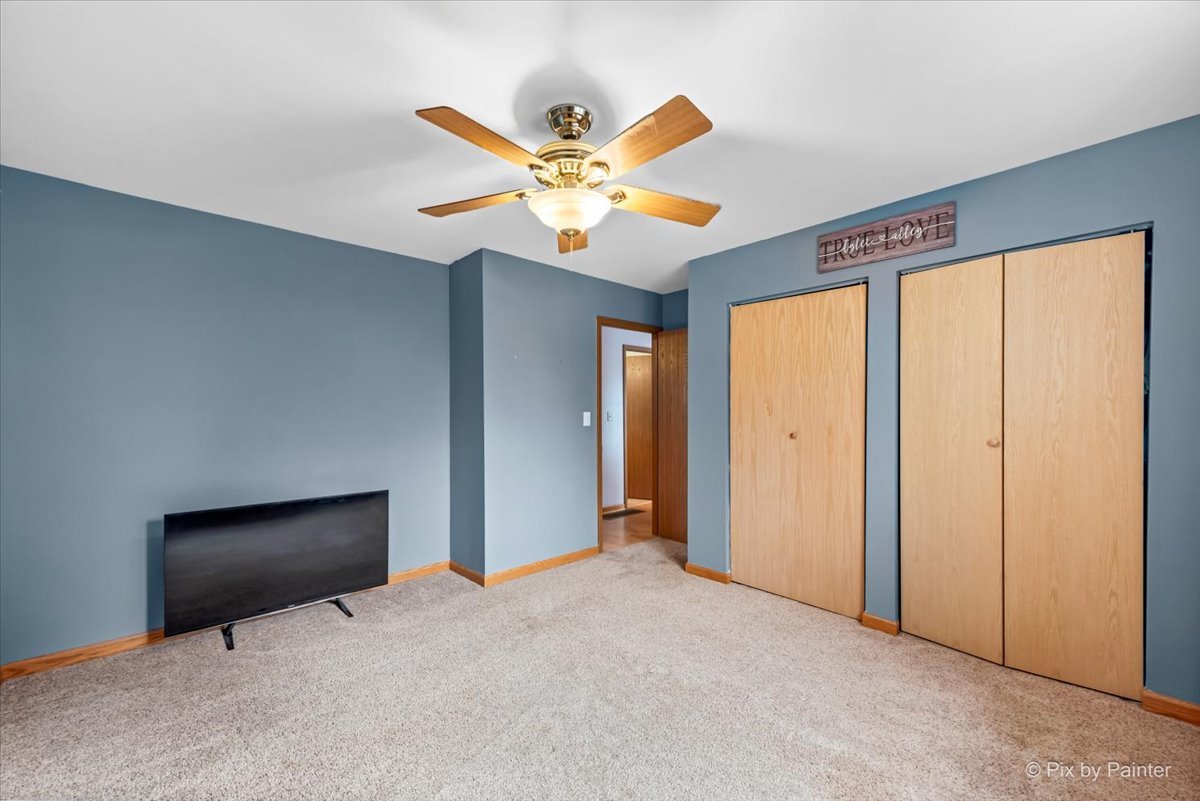 3006 E Hickory Drive