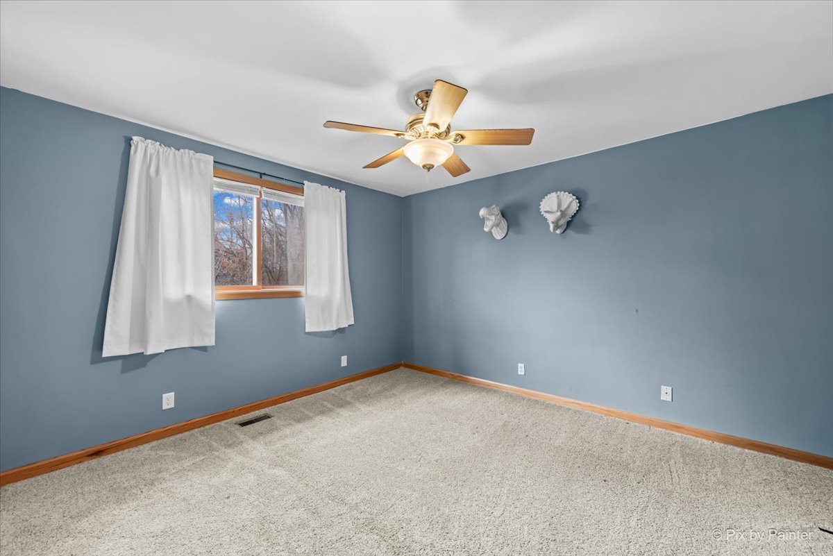 3006 E Hickory Drive