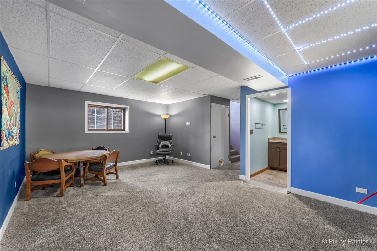 3006 E Hickory Drive