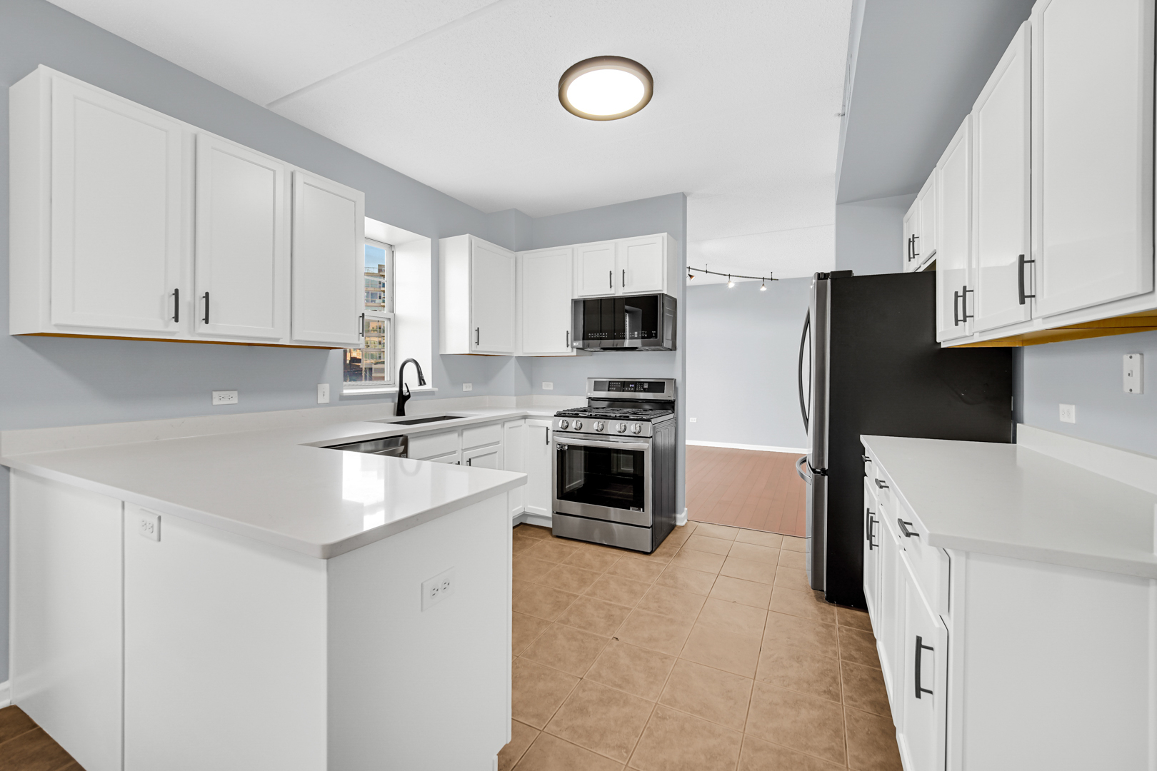 656 Pearson Street Unit: 212C