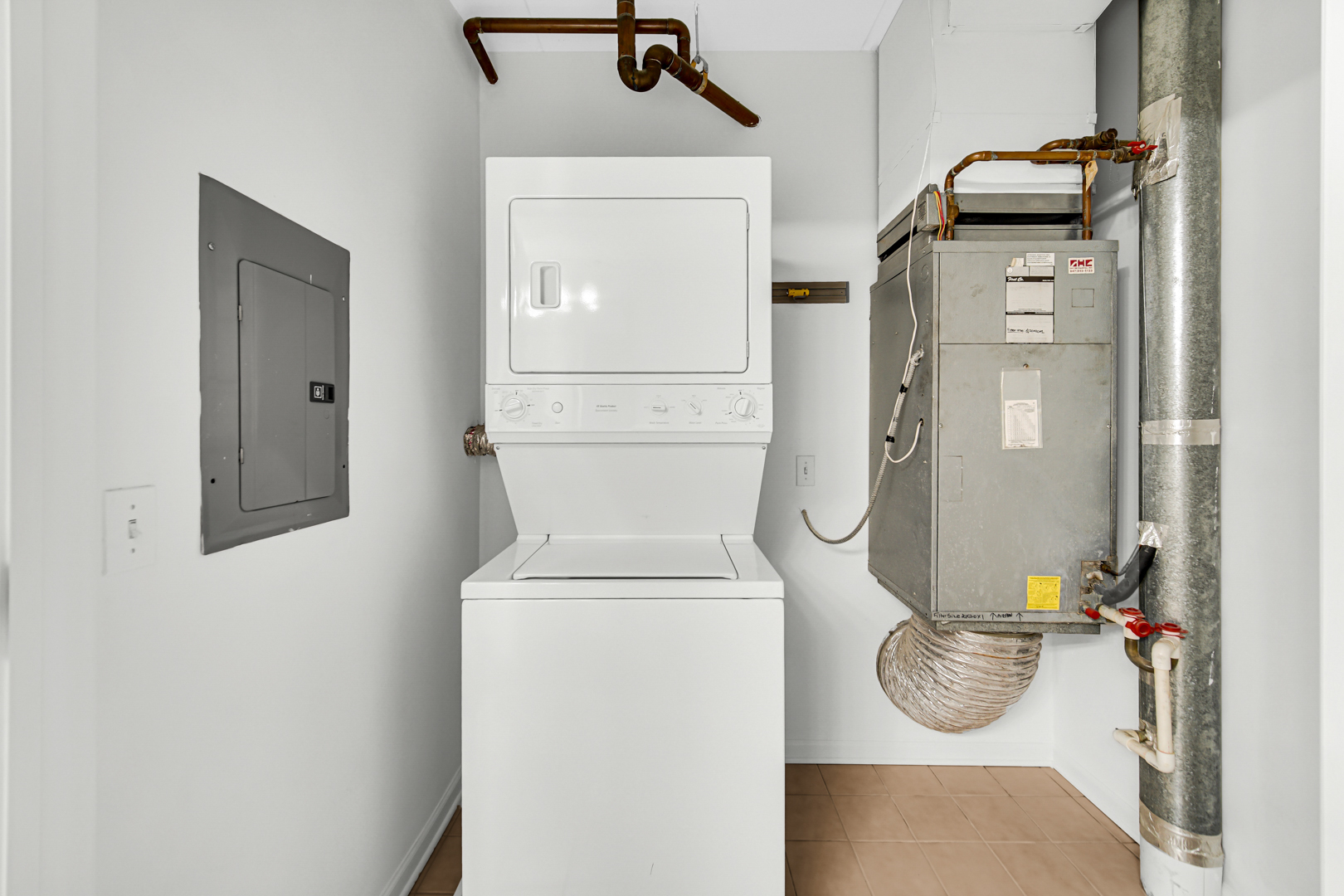 656 Pearson Street Unit: 212C