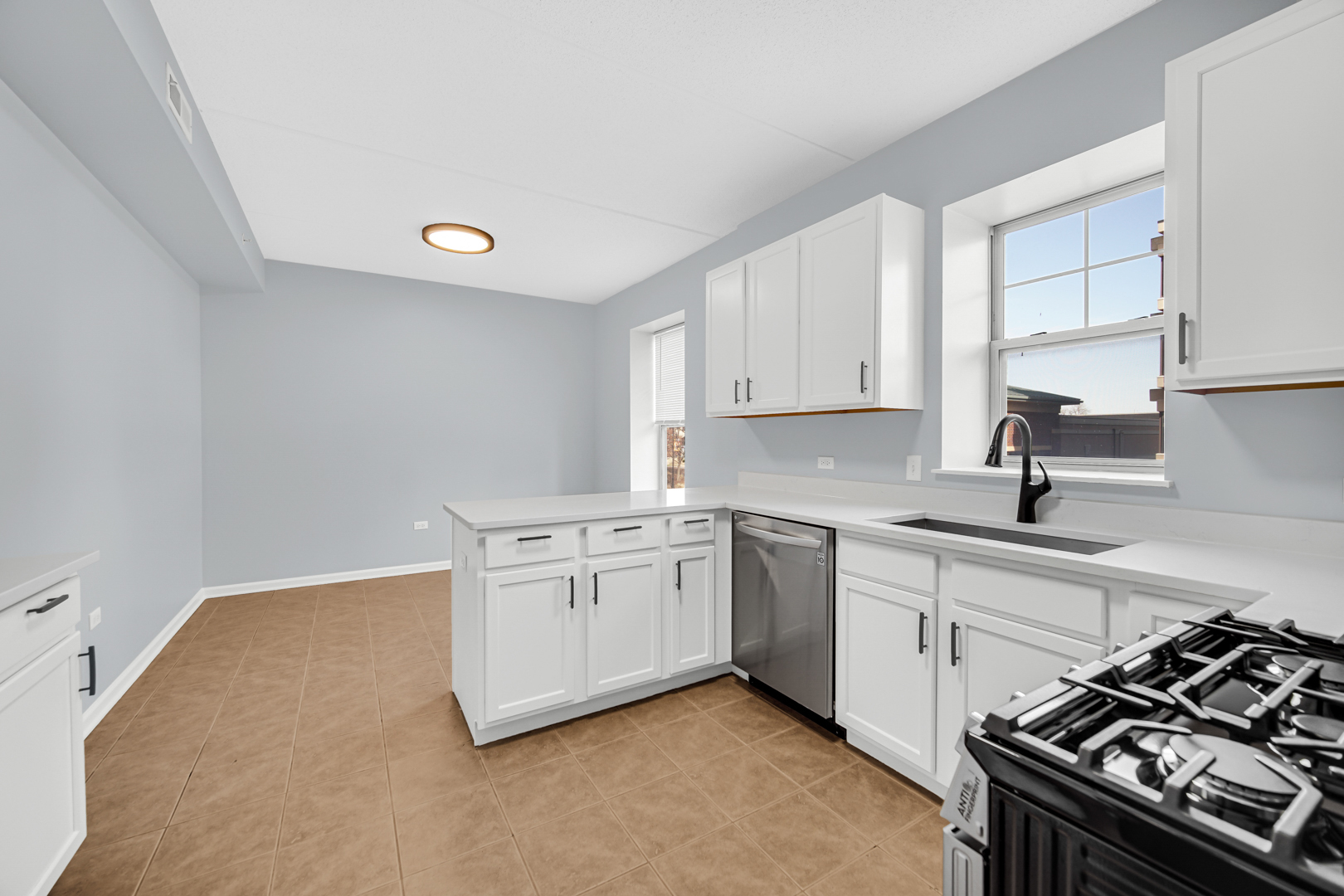 656 Pearson Street Unit: 212C