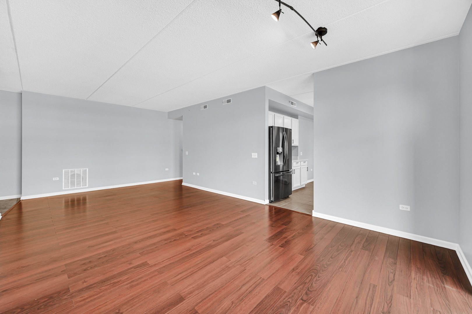 656 Pearson Street Unit: 212C