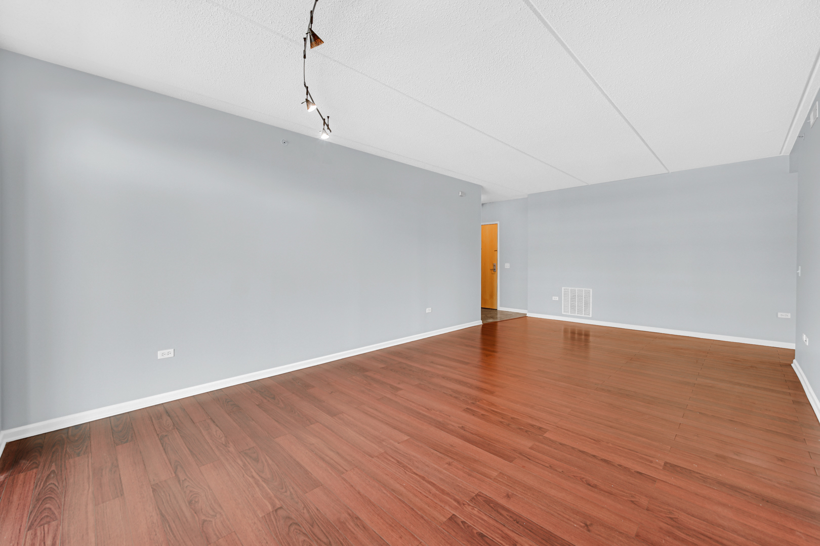 656 Pearson Street Unit: 212C