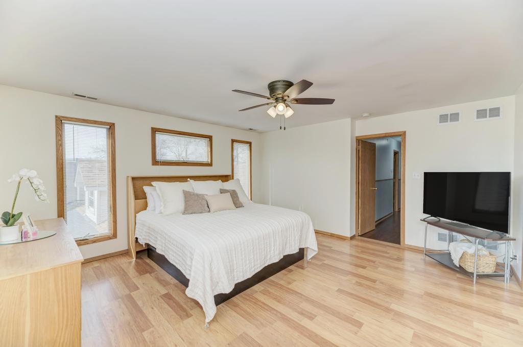 2231 N 72nd Court