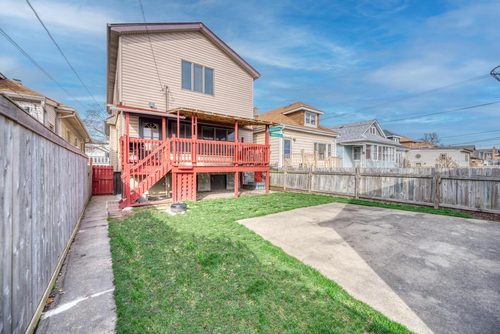 2231 N 72nd Court