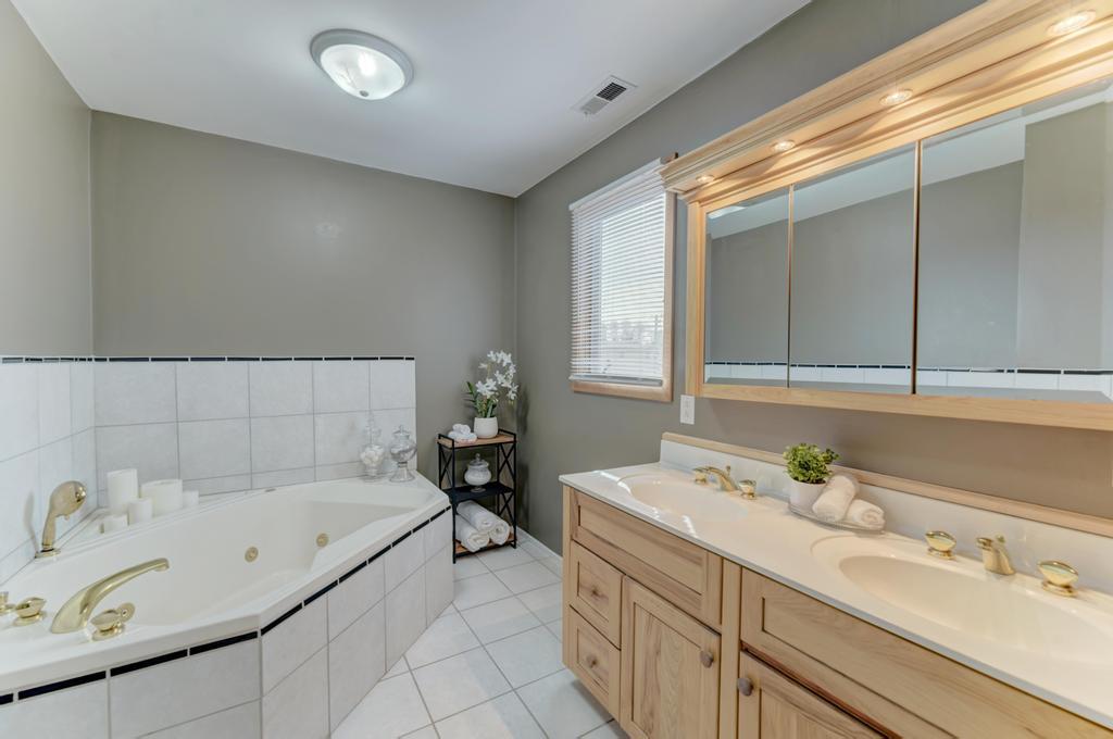2231 N 72nd Court