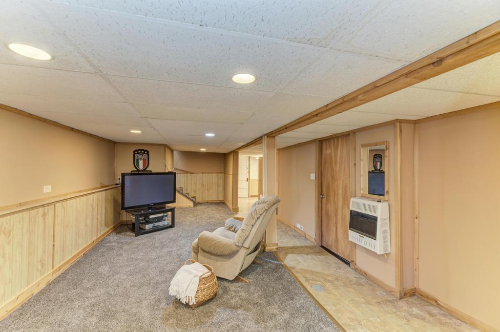 2231 N 72nd Court