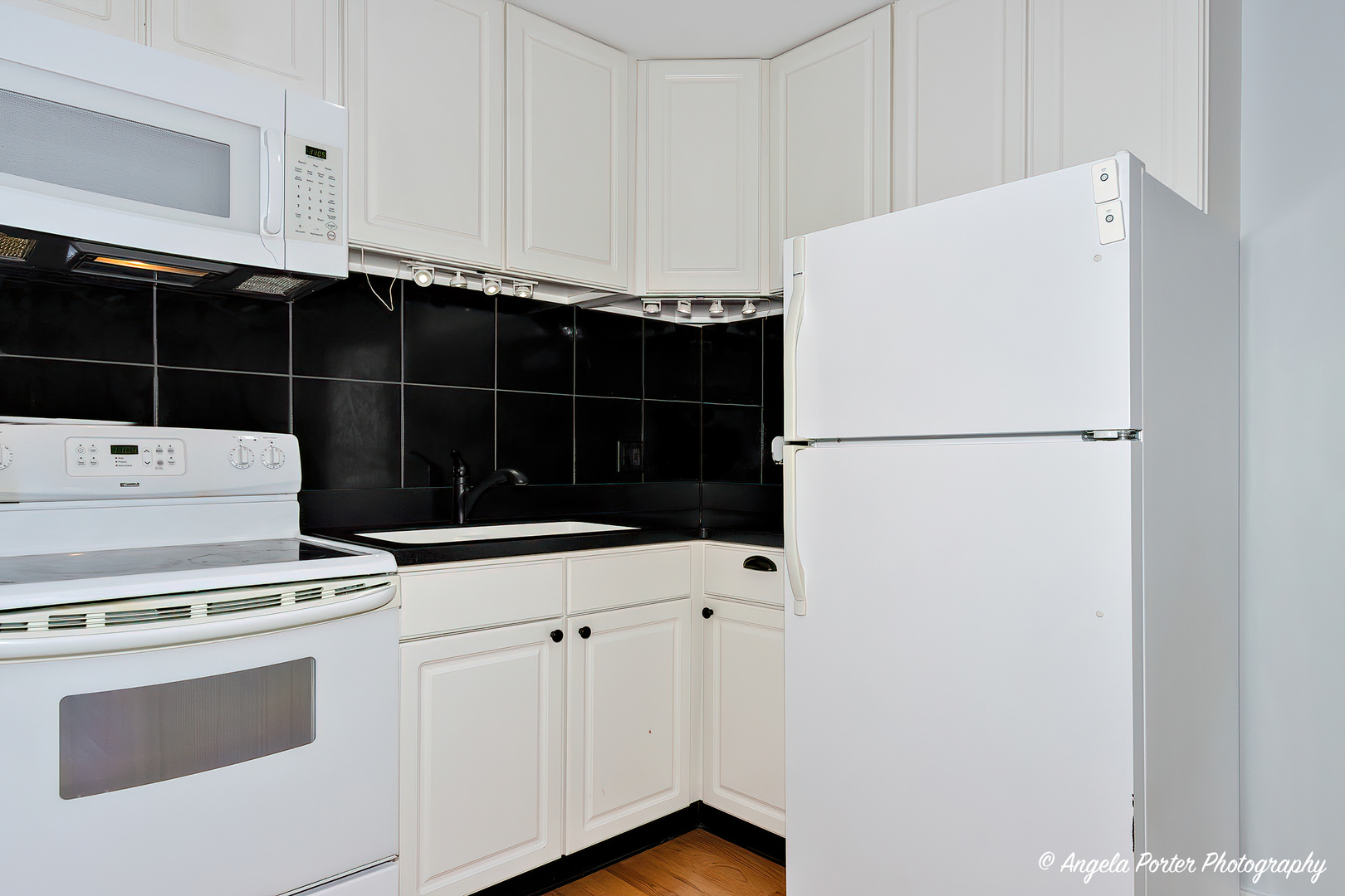 52 OAK HILL COLONY Unit: 11