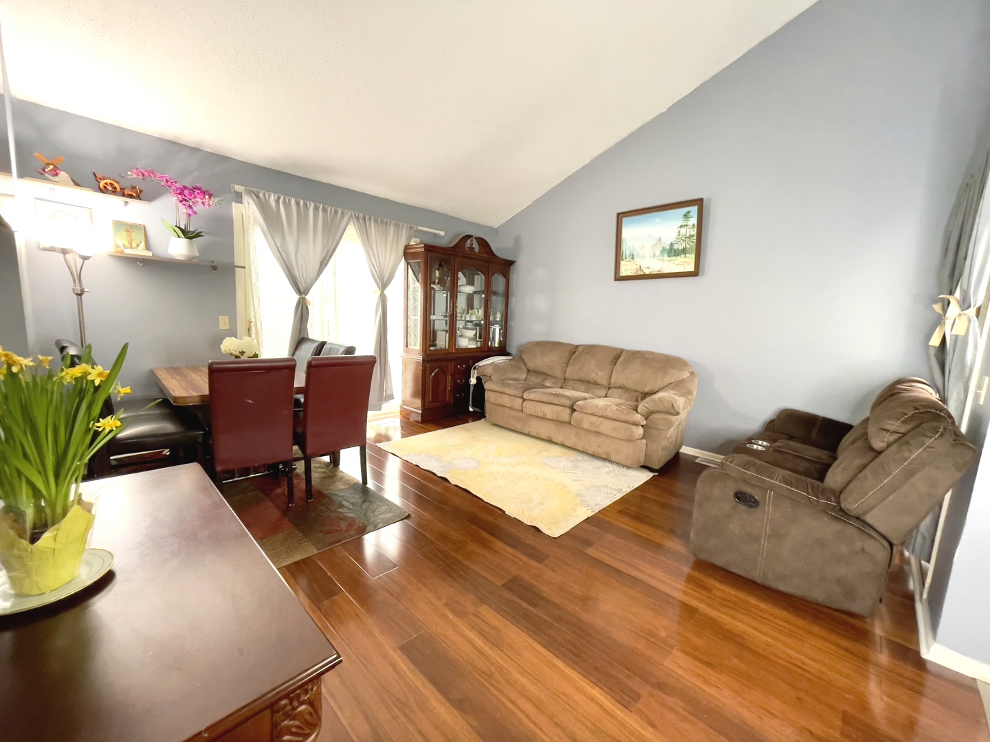 30W008 Danbury Drive