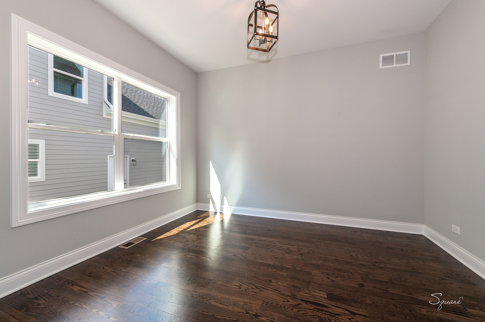 25W275 Doris Avenue