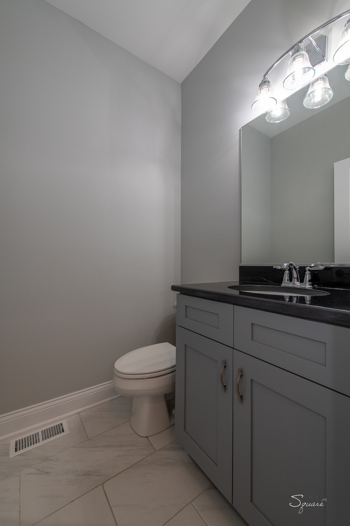 25W275 Doris Avenue