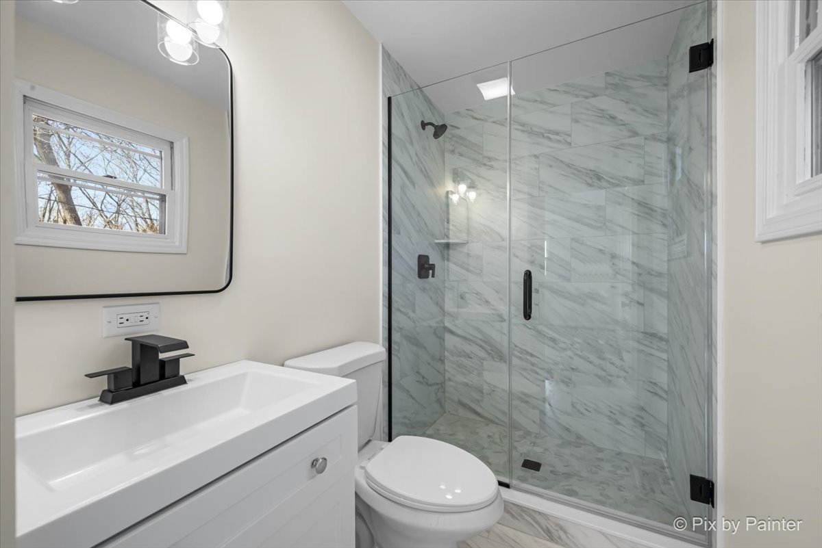 332 Hollywood Terrace