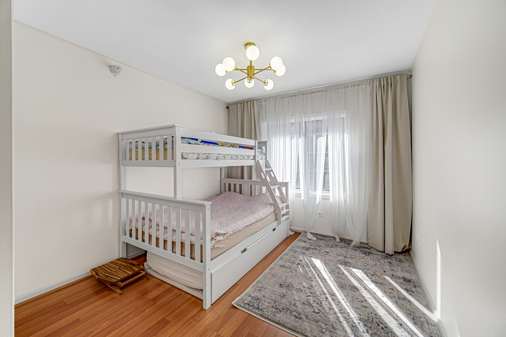 750 Pearson Street Unit: 302