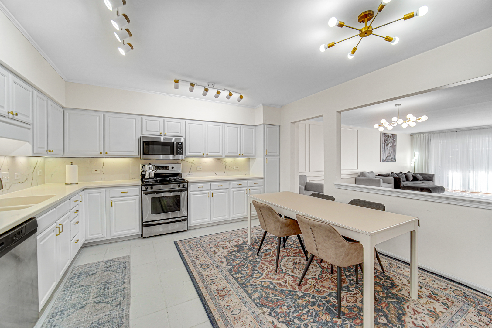 750 Pearson Street Unit: 302