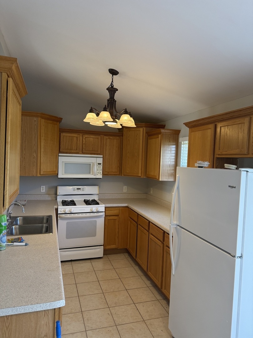 2502 Alpha Court E
