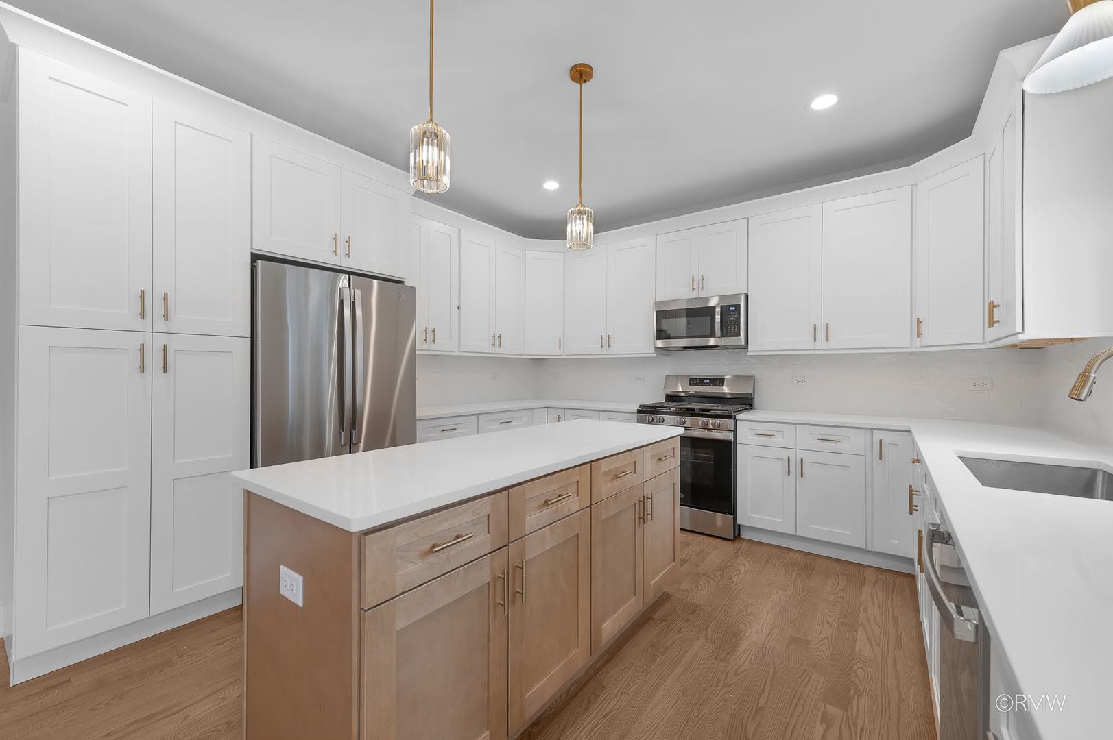 0N634 Knollwood Drive