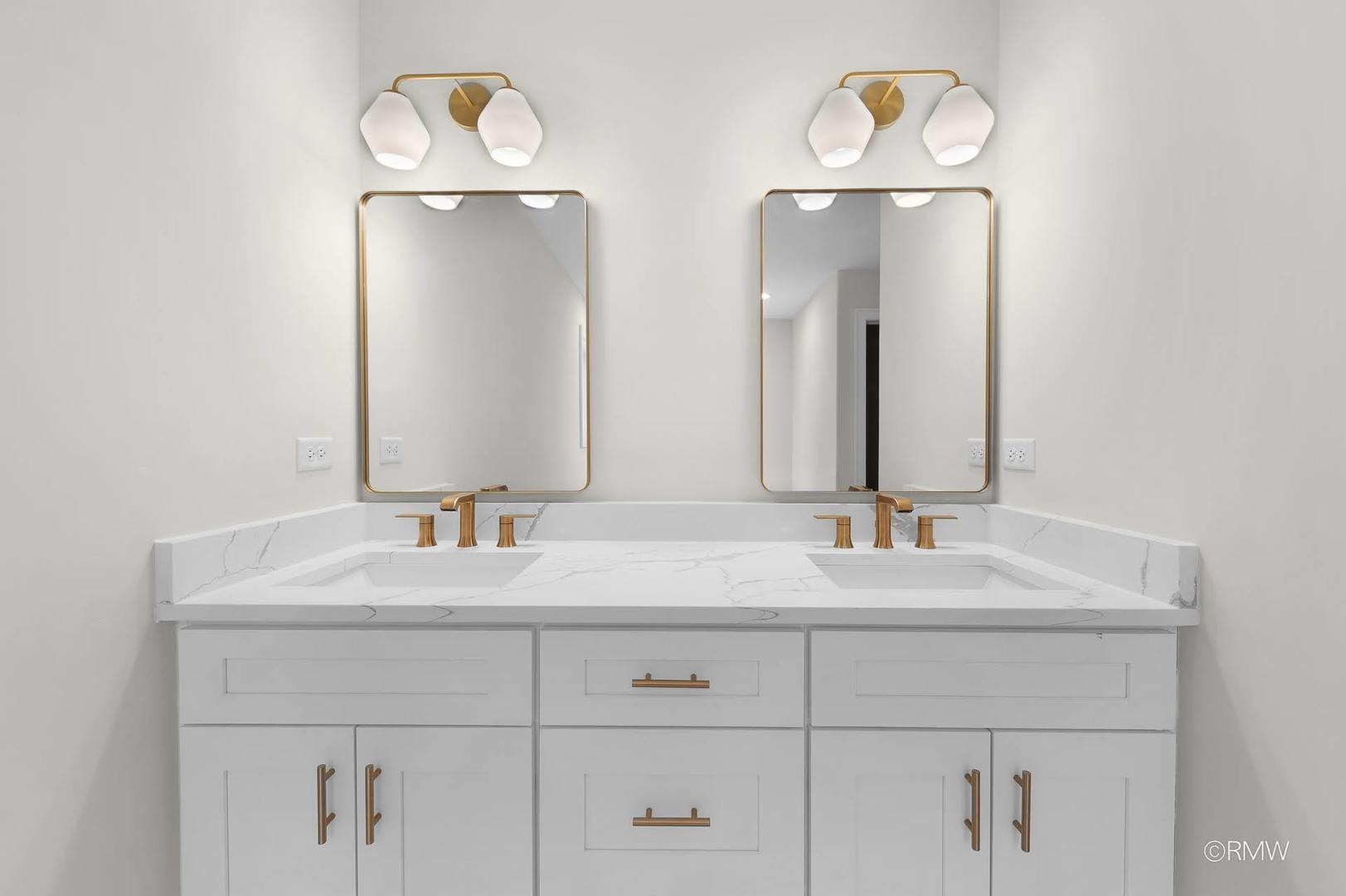 0N634 Knollwood Drive