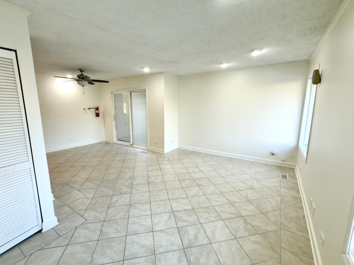 30w105 Maplewood Drive