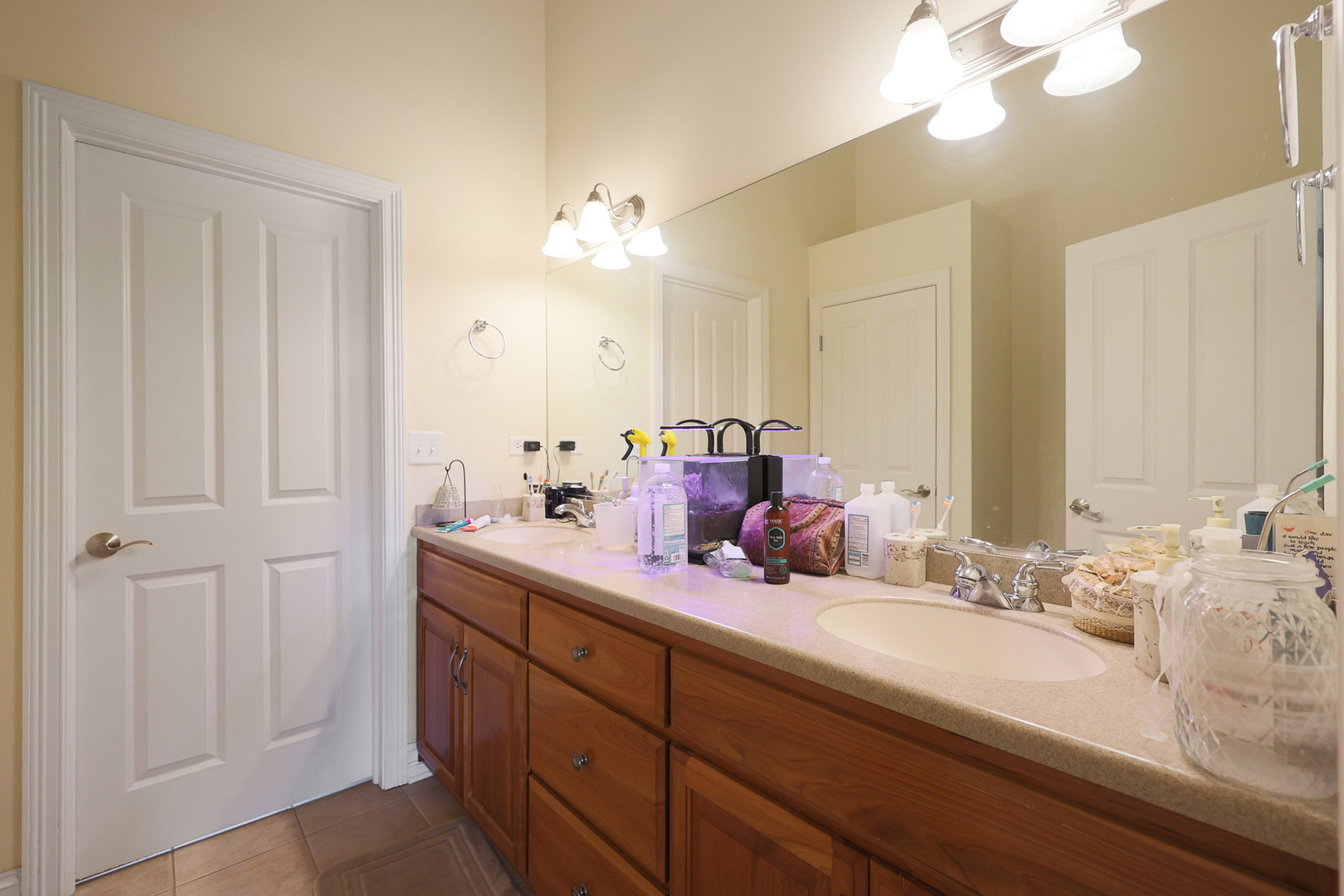 11809 Strawberry Lane