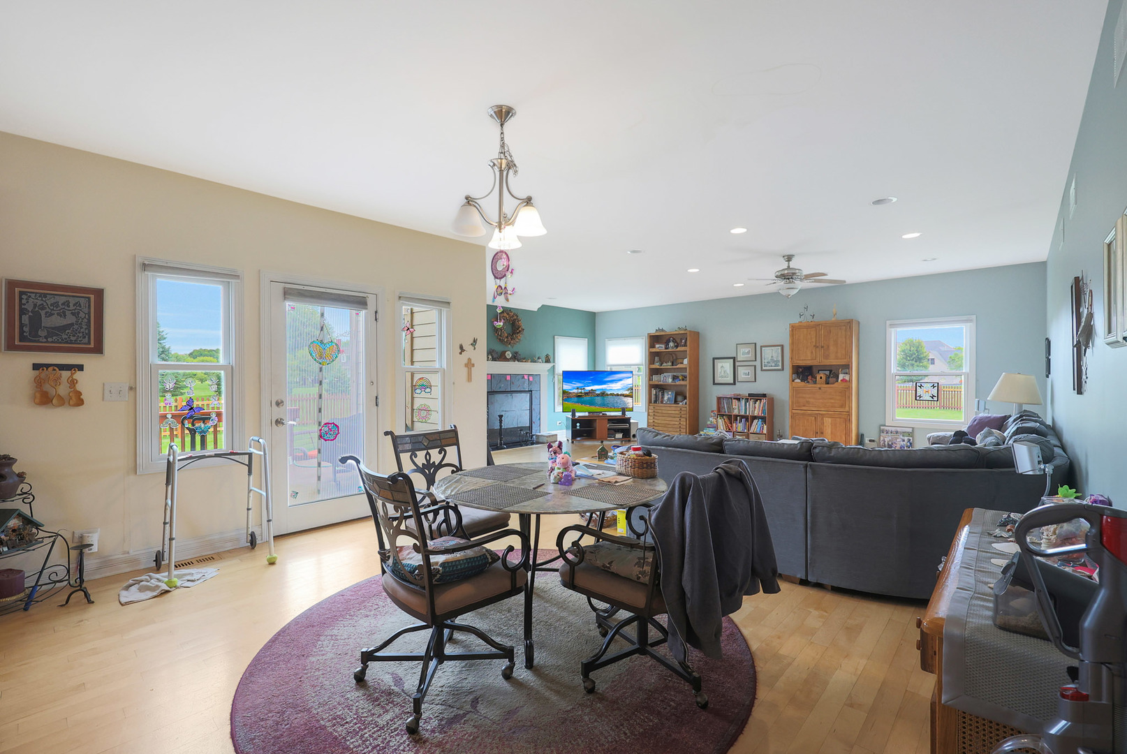 11809 Strawberry Lane