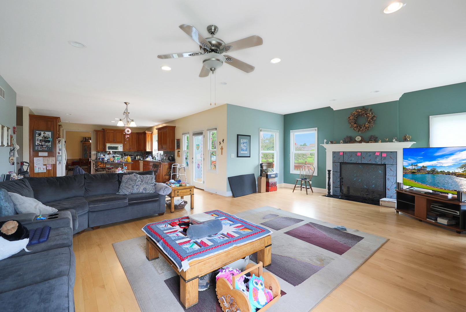 11809 Strawberry Lane