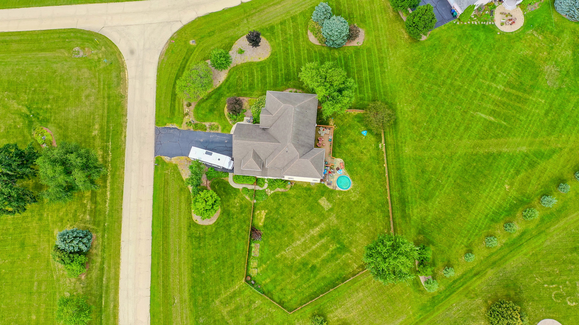 11809 Strawberry Lane