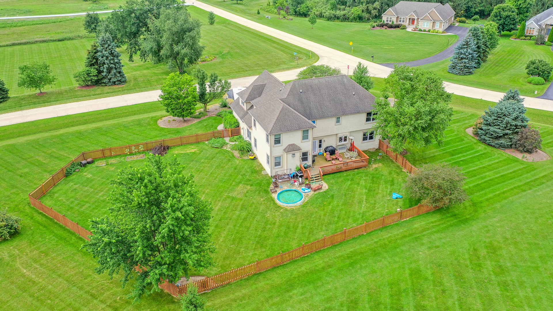 11809 Strawberry Lane