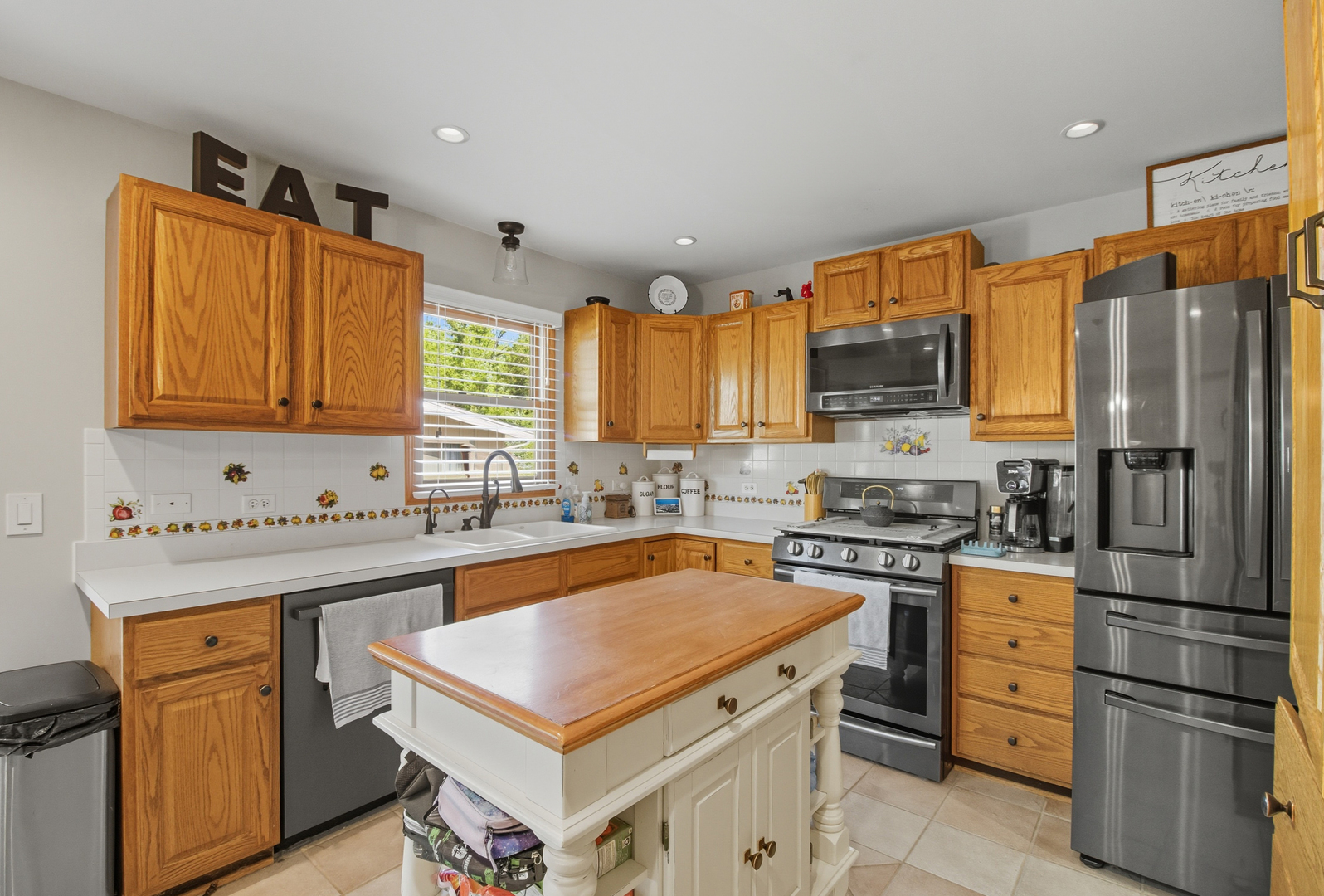 10304 Wilmette Avenue