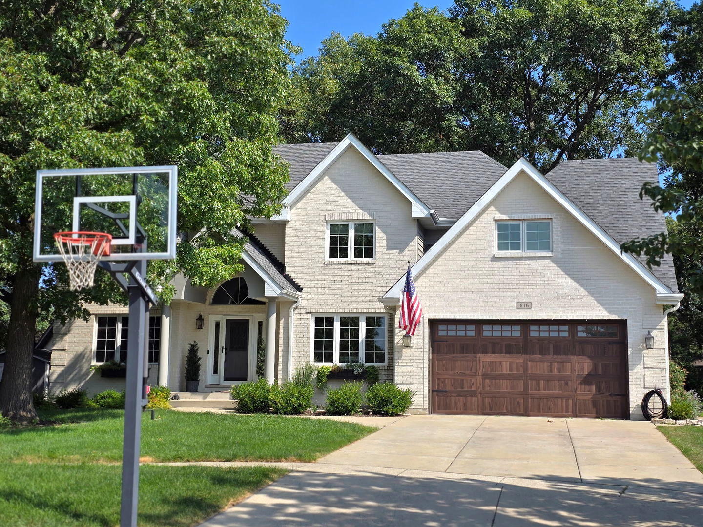 616 Carriage Ridge Lane