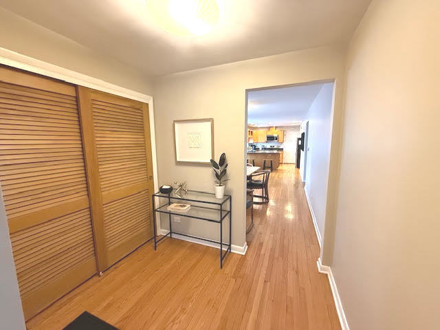 556 N BARTON Avenue Unit: 1