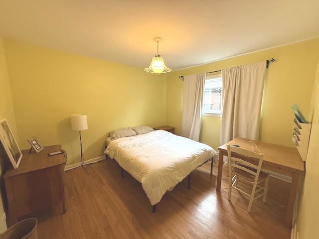 556 N BARTON Avenue Unit: 1