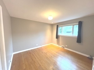 556 N BARTON Avenue Unit: 1