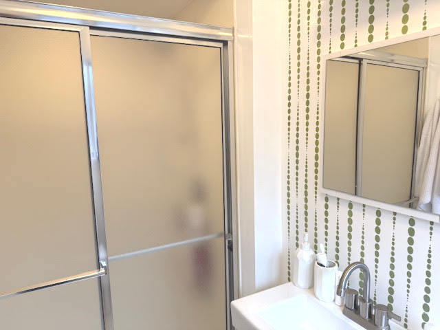 556 N BARTON Avenue Unit: 1