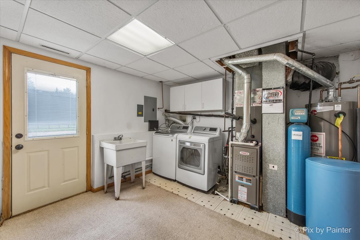 5011 Sandburg Drive