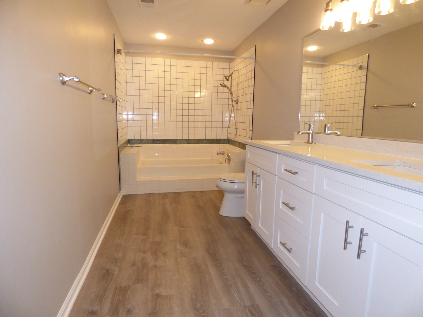 1333 E Evergreen Drive Unit: 7